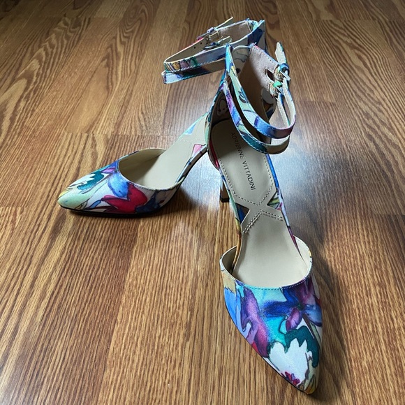 adrienne vittadini nevi pump